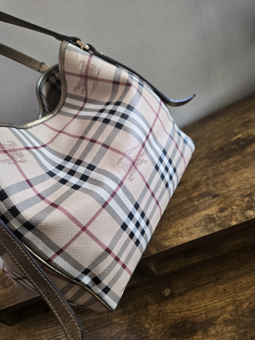 Burberry pre owned